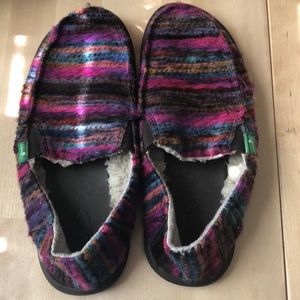 Multi color slip ons